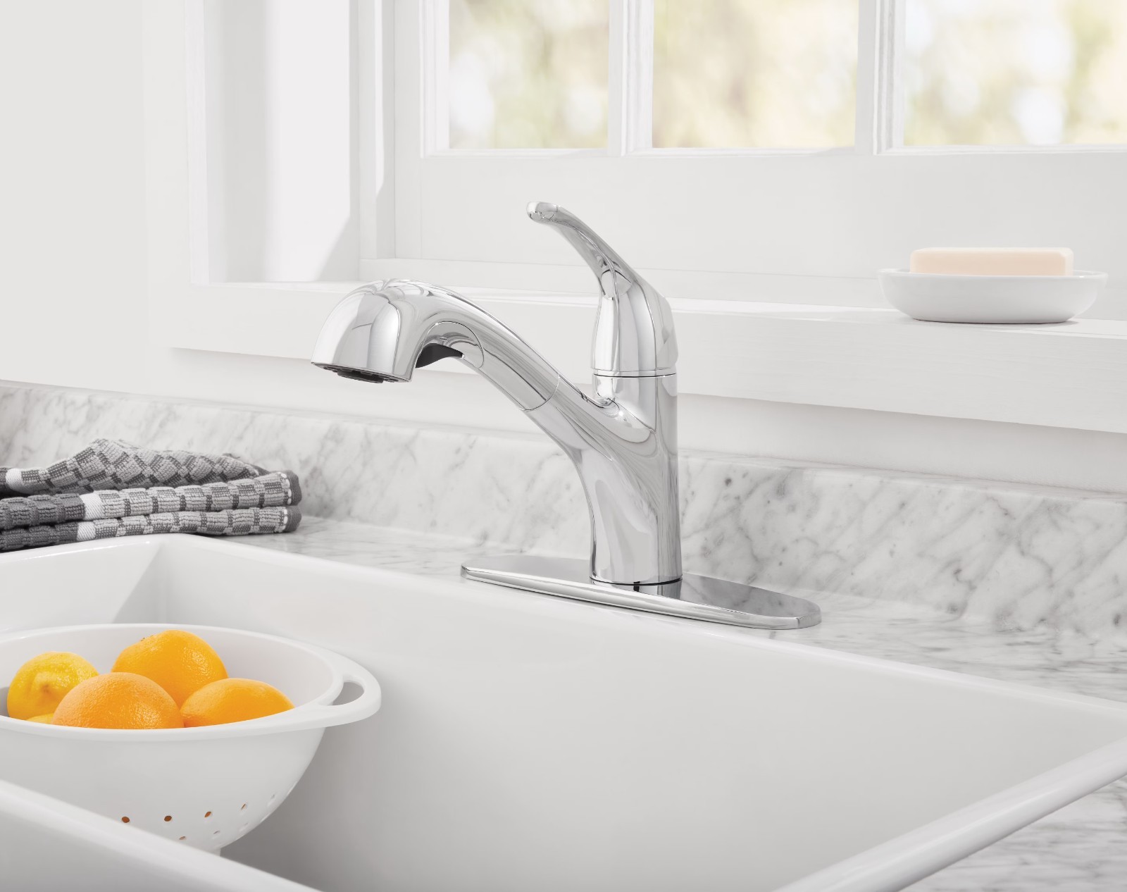 Mainstays Pull Out Kitchen Faucet in Chrome