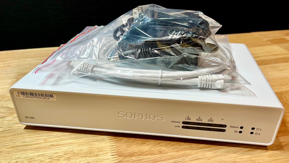 Sophos XG 105 Next-Generation Network Security Router Firewall OPNSense w/ SFP