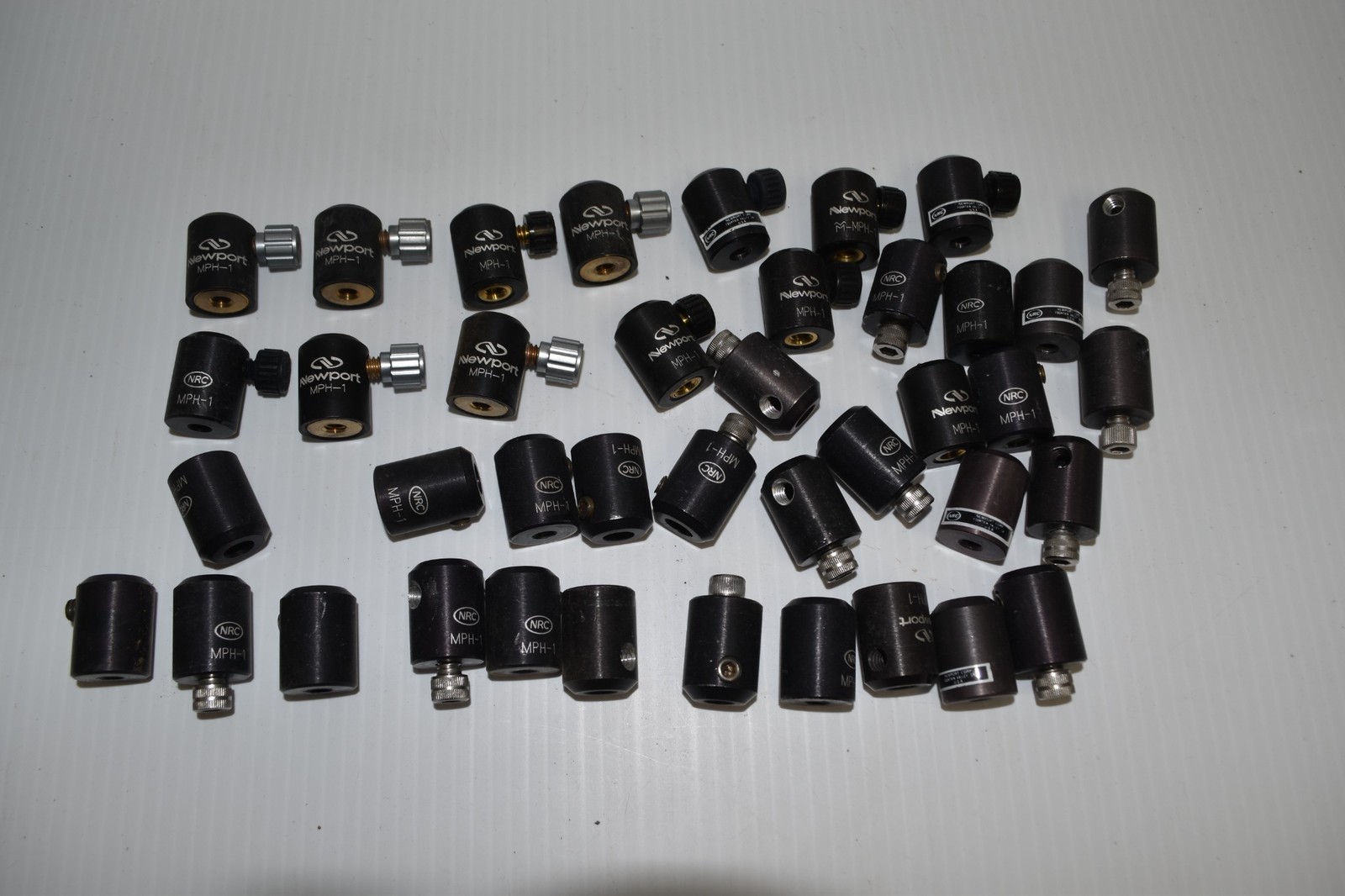 *JM* NEWPORT MPH-1 OPTICAL POST - LOT OF 40 (SML32)