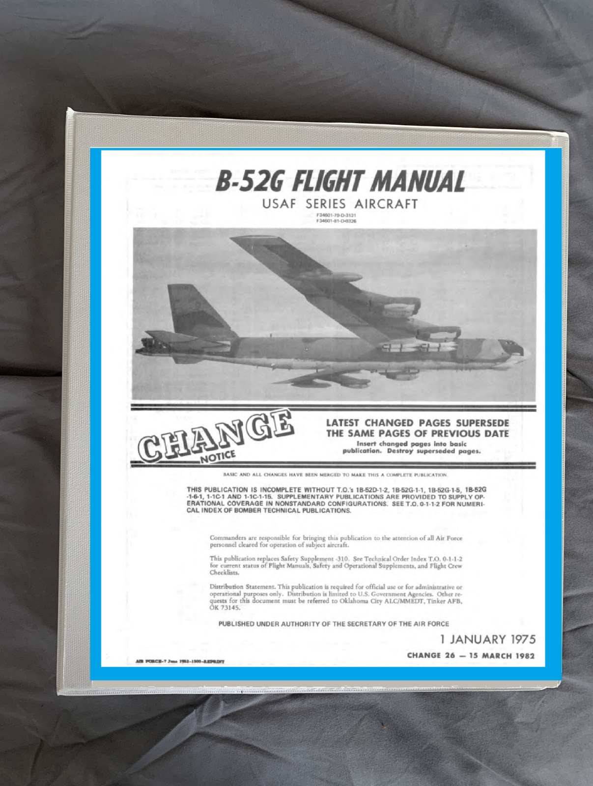 B-52g B-52 Flight Manual  Operations manual flight manual in binder FREE SHIP