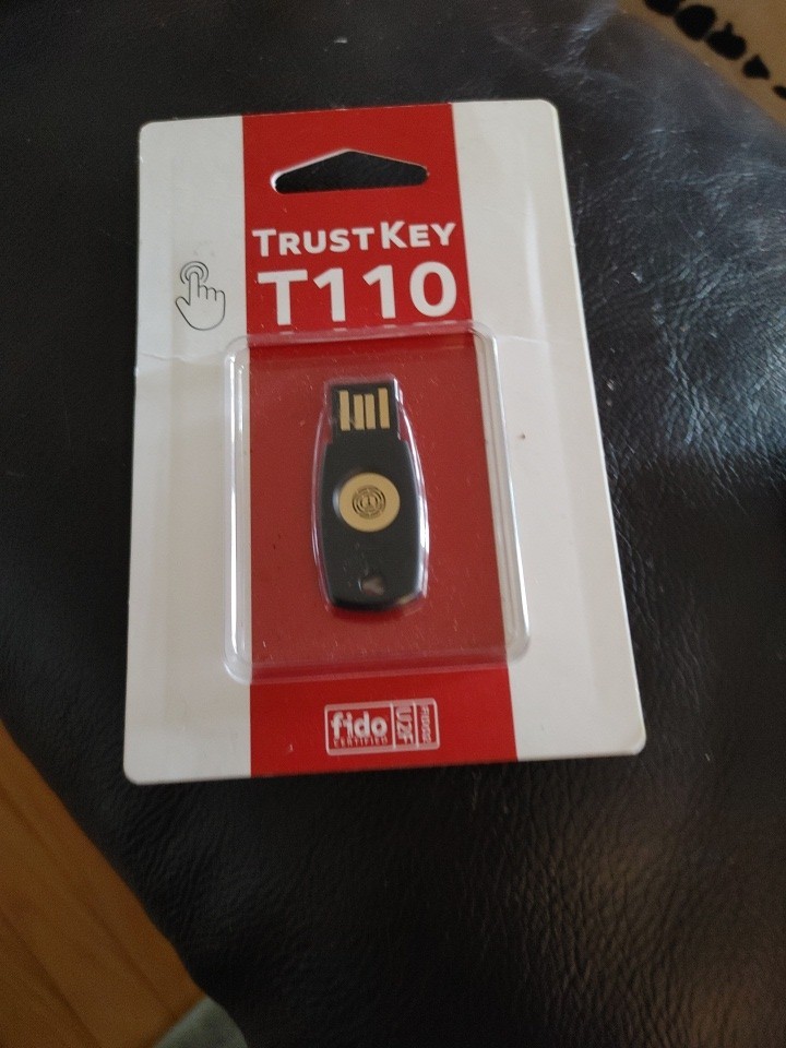 FIDO Security Key TrustKey T110 FIDO2 U2F Two Factor Authentication USB Key Type