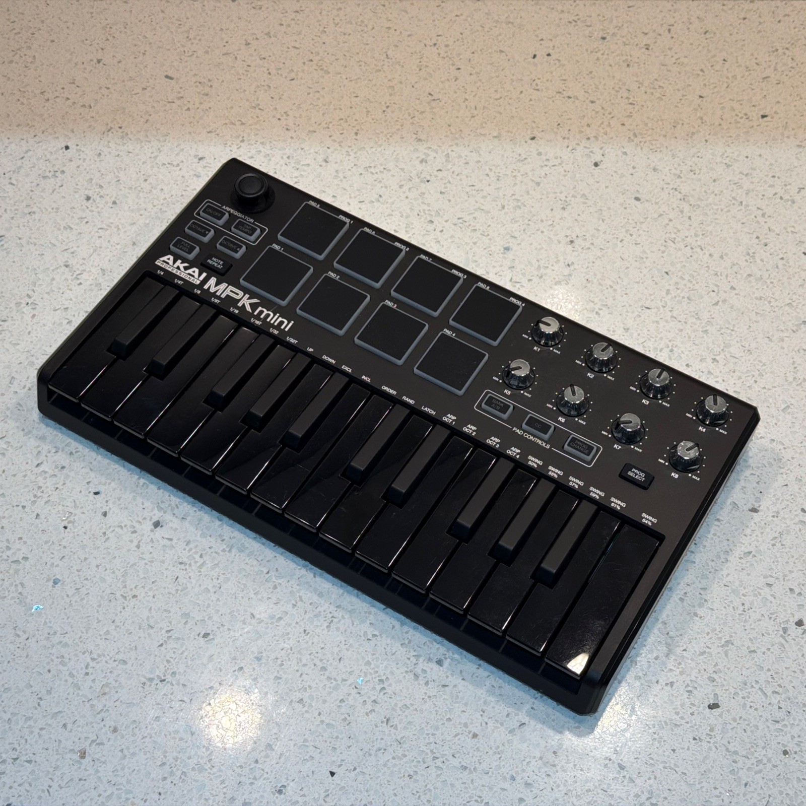 AKAI Professional MPK mini – 25 Key USB MIDI Keyboard Controller 8 Drum Pad