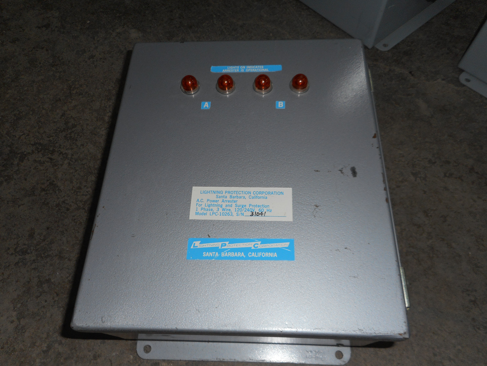 LPC 10263 SINGLE PHASE 3 WIRE 120/240 VOLT TRANSIENT VOLTAGE SURGE SUPRESSOR