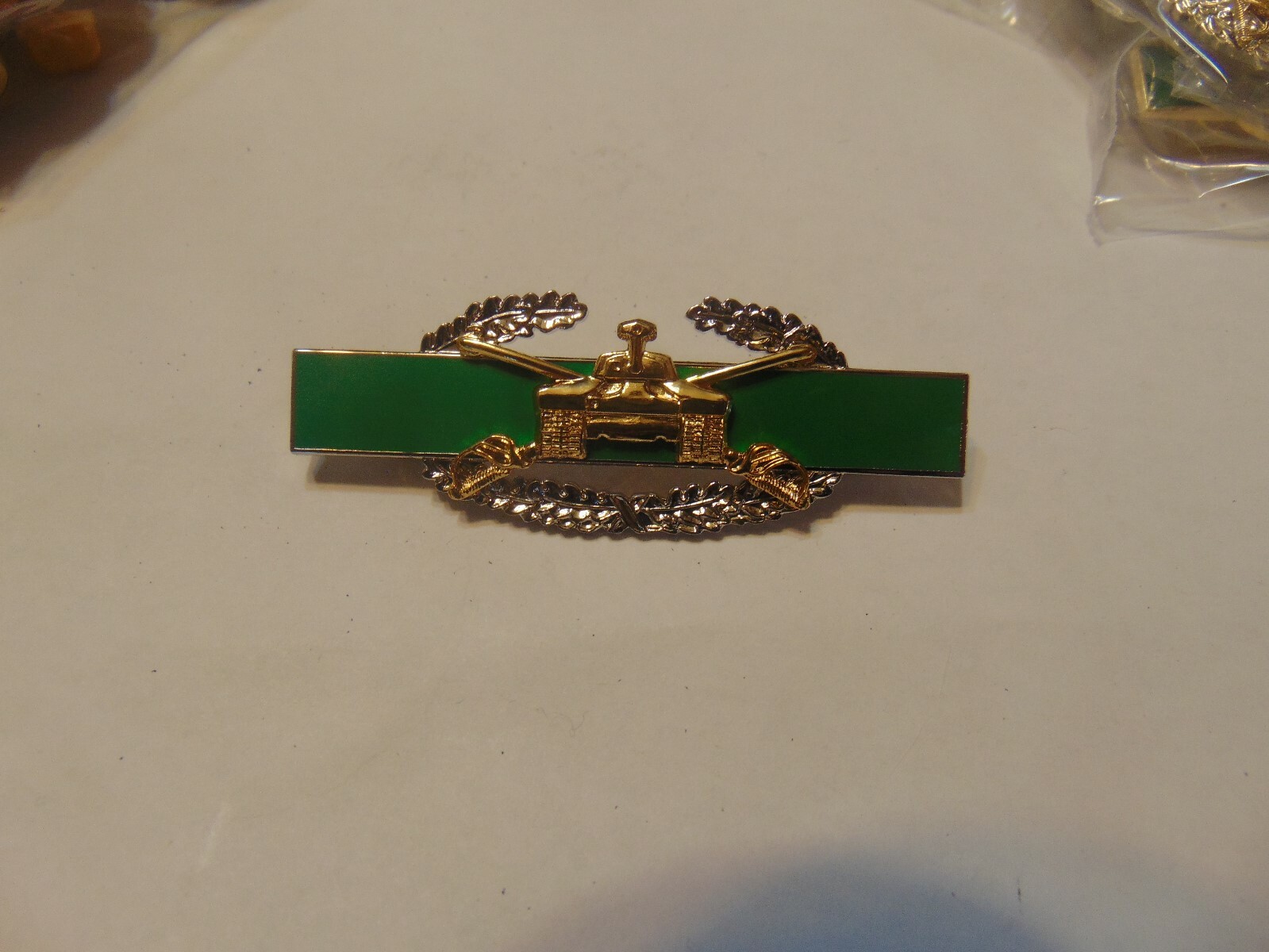 MILITARY INSIGNIA CREST WITH TANK AND GREEN & WREATH BAR UNSURE 2 CLUTCHBACKS