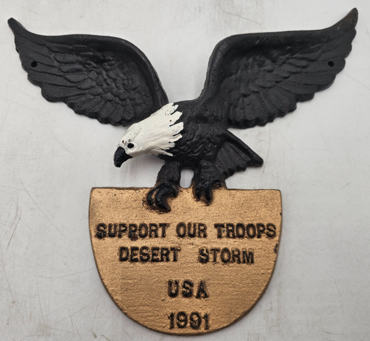 1991 Metal Eagle Holding Support Our Troops Desert Storm USA Crest