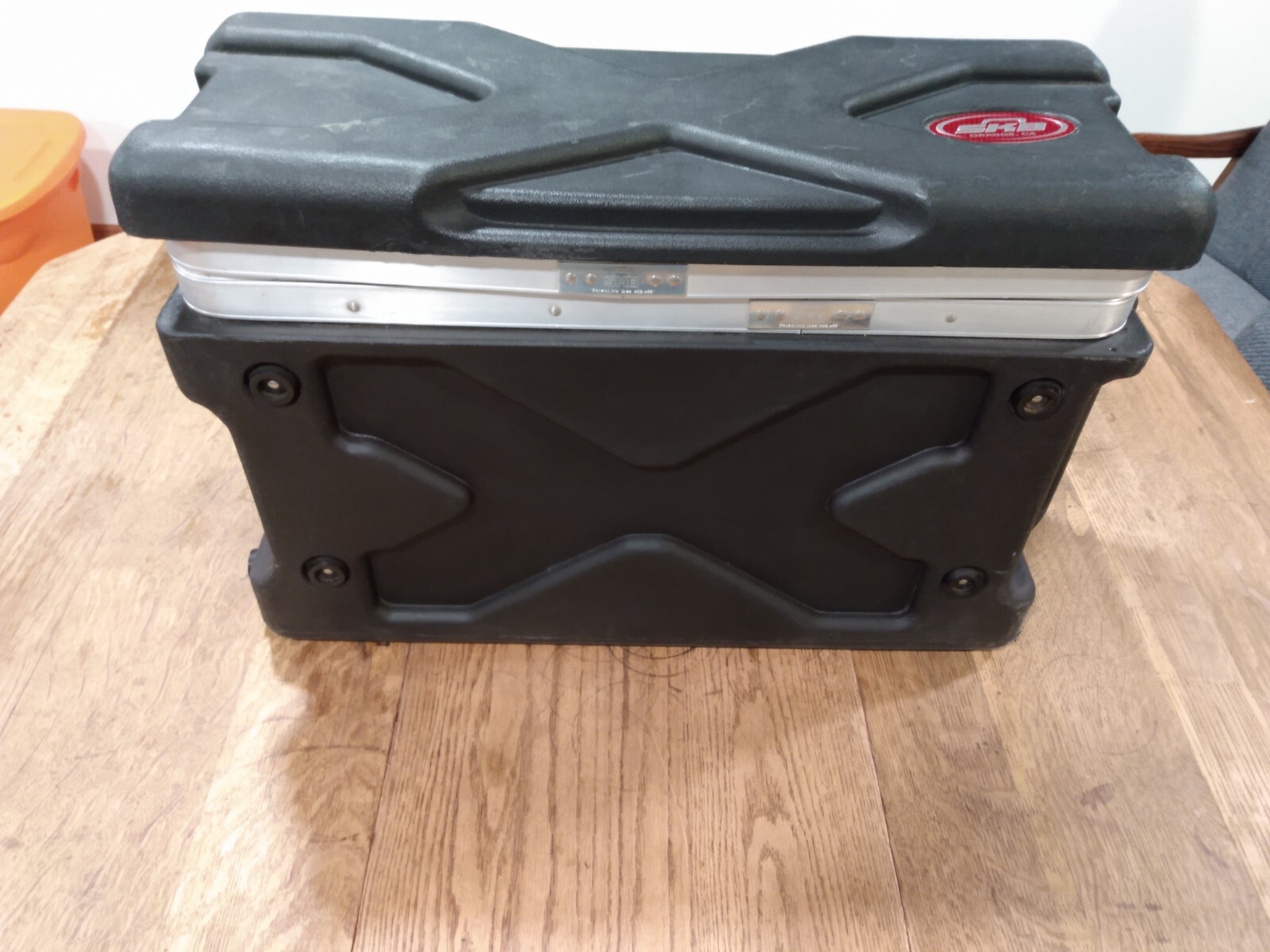 SKB 402-462 Rack Case R series size 21x14x10 Free Shipping Never Been Used