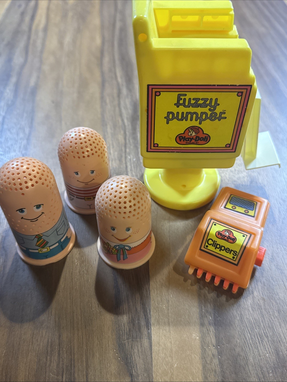 Vintage Kenner 1977 Play-Doh Fuzzy Pumper Barber Shop w/Chair, 3 People, & Other