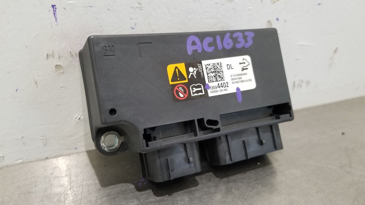 16 CHEVY SILVERADO 2500 SRS BAG MODULE 13594402