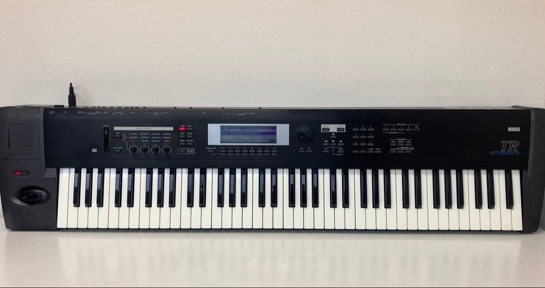 KORG TR76 76 Key Music Workstation Synthesizer Tested Working AC Adapter Japan