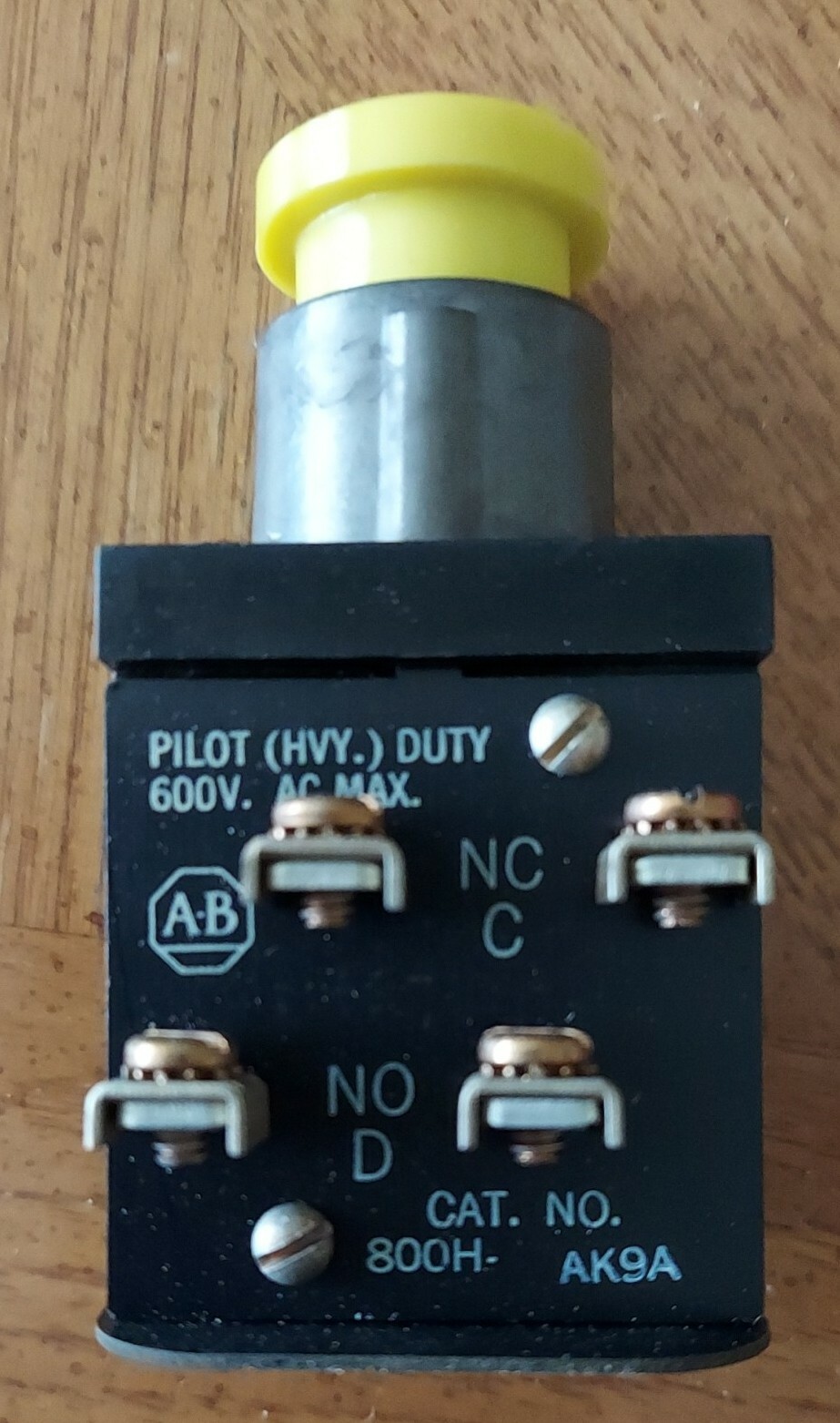 Allen-Bradley 800H-AK9A Series A. Push Button Unit. Our #2