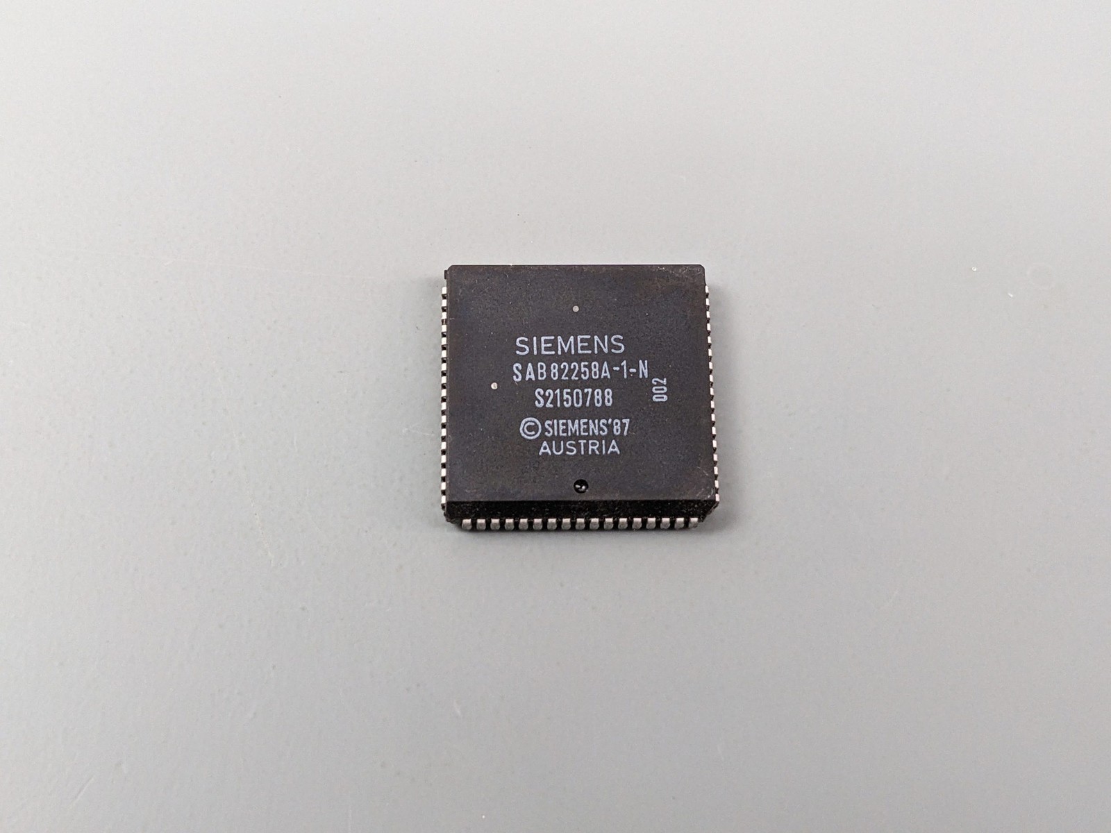 Siemens SAB82258A-1-N DMA Controller IC, Good PLCC 82258