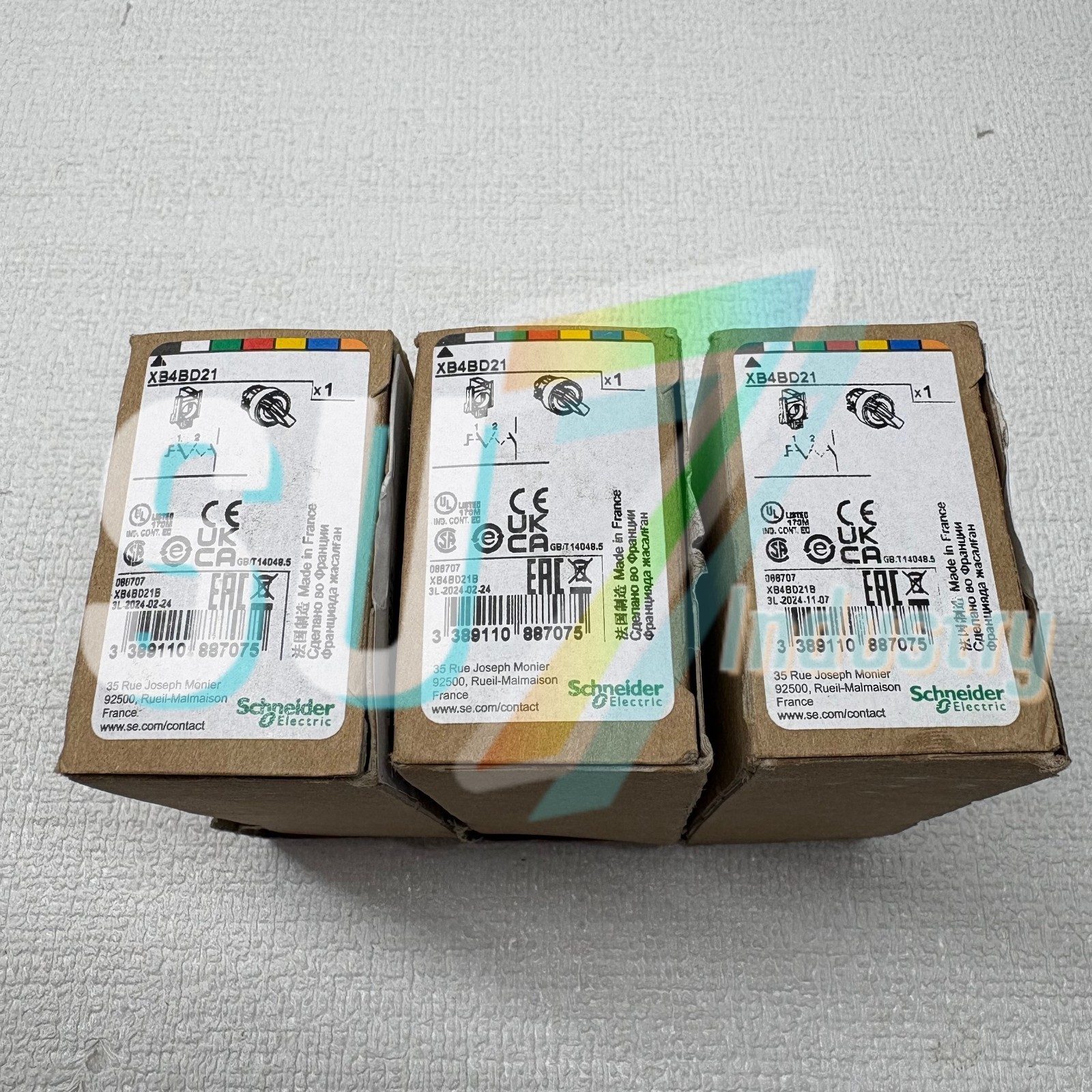 Schneider XB4BD21 metal selector switch # 1pcs New In Box
