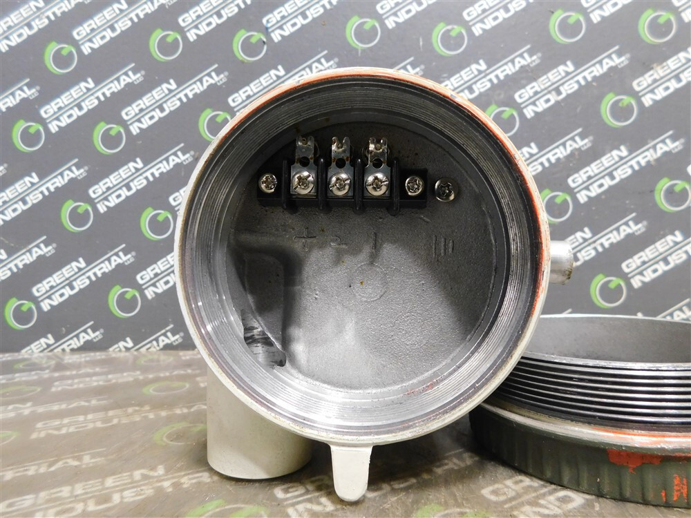 USED Johnson Yokogawa YF102-AAUA1A-S3S3*E/FMF Vortex Flowmeter 24VDC 1440 PSIG