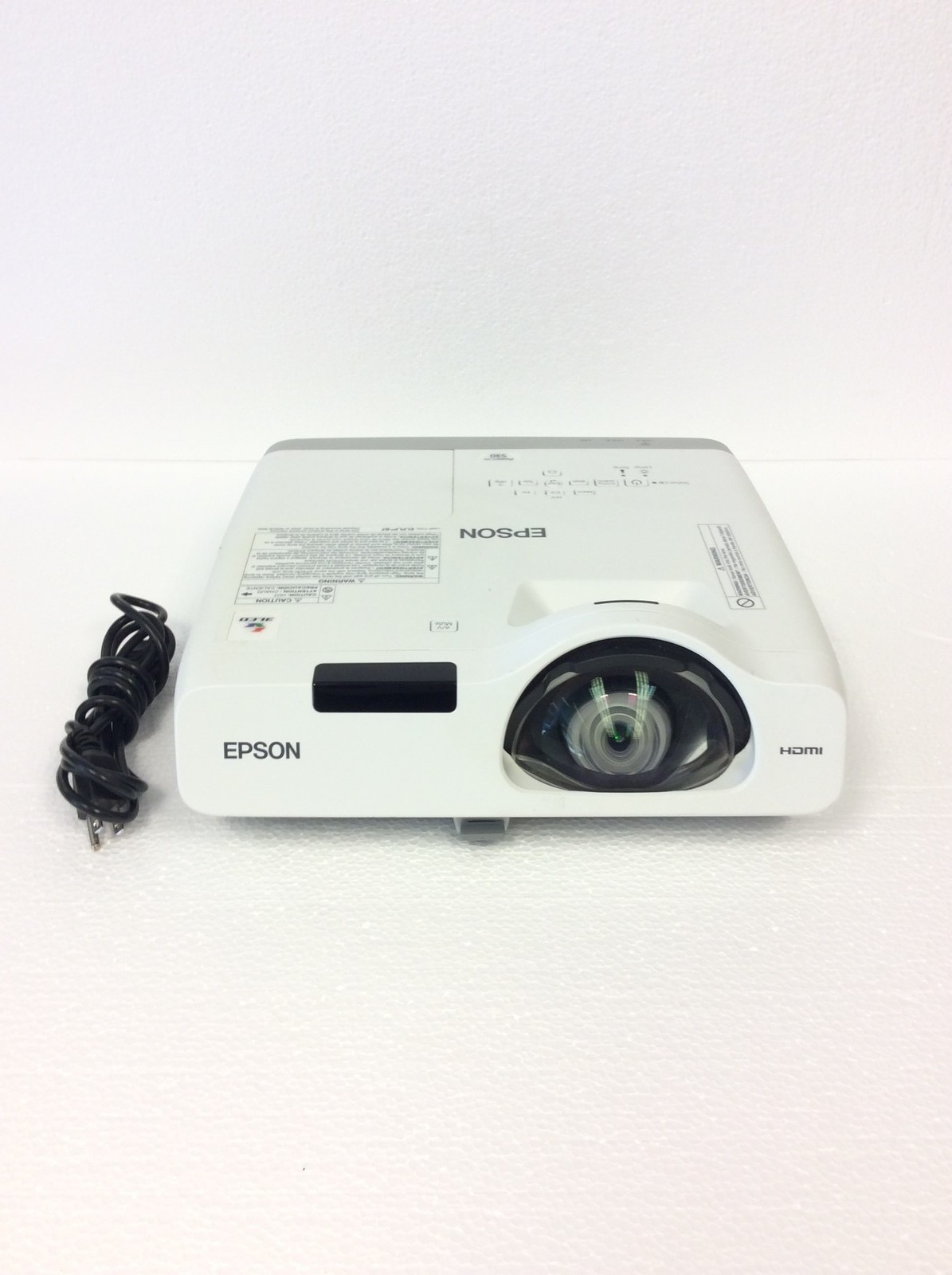 Epson Powerlite 530 3LCD Short Throw Projector 3200 Lumens w/ 353 Lamp Hours