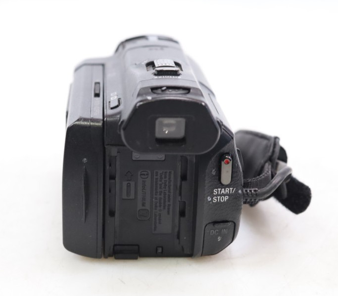 Sony Handycam HDR-PJ810E Handheld Digital Video Camera