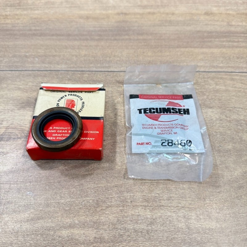 New TECUMSEH OEM NOS OIL SEAL QTY: 2 / 28460