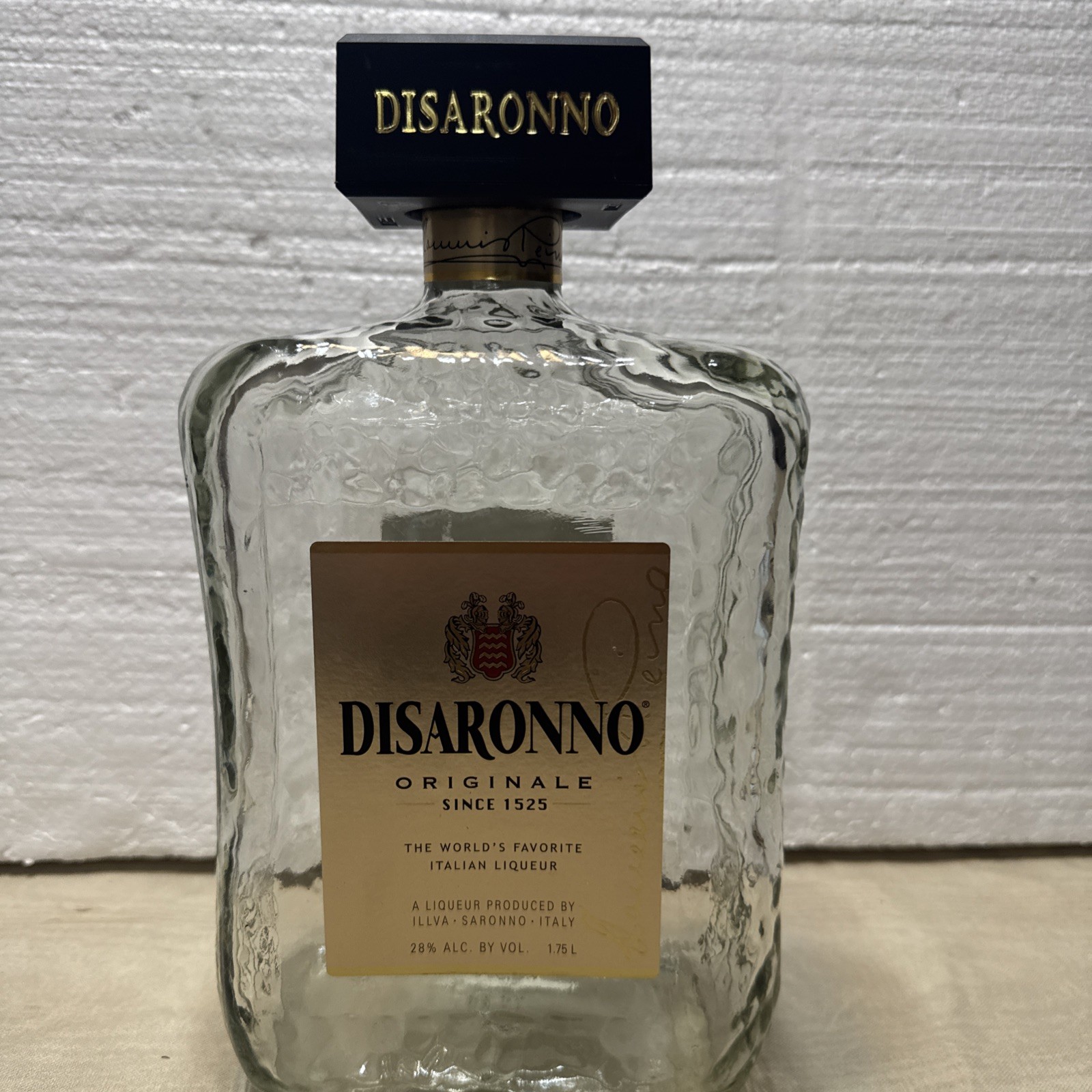 Large DISARONNO Empty Decorative Decanter Liquor Bottle 1.75L Clear Italy (68)