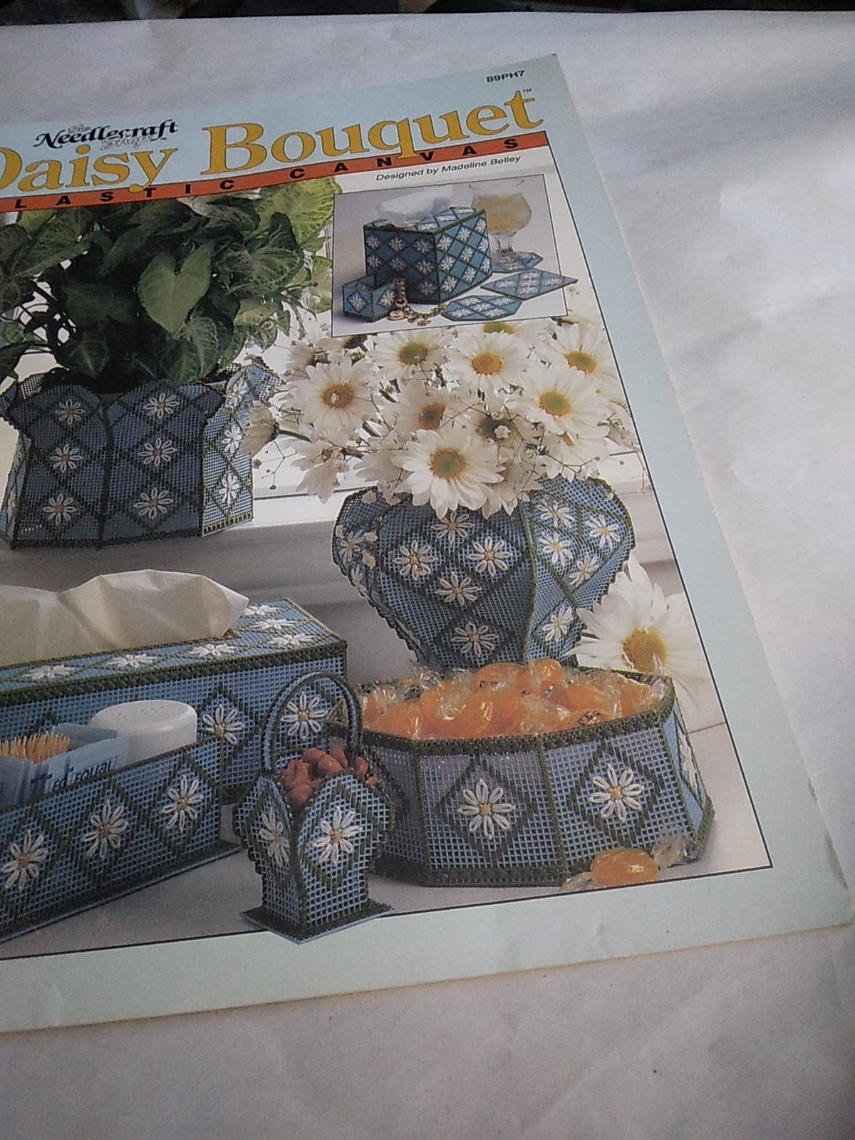Daisy Bouquet Plastic Canvas Pattern Booklet 89Ph7 Tissue Box Planter Basket