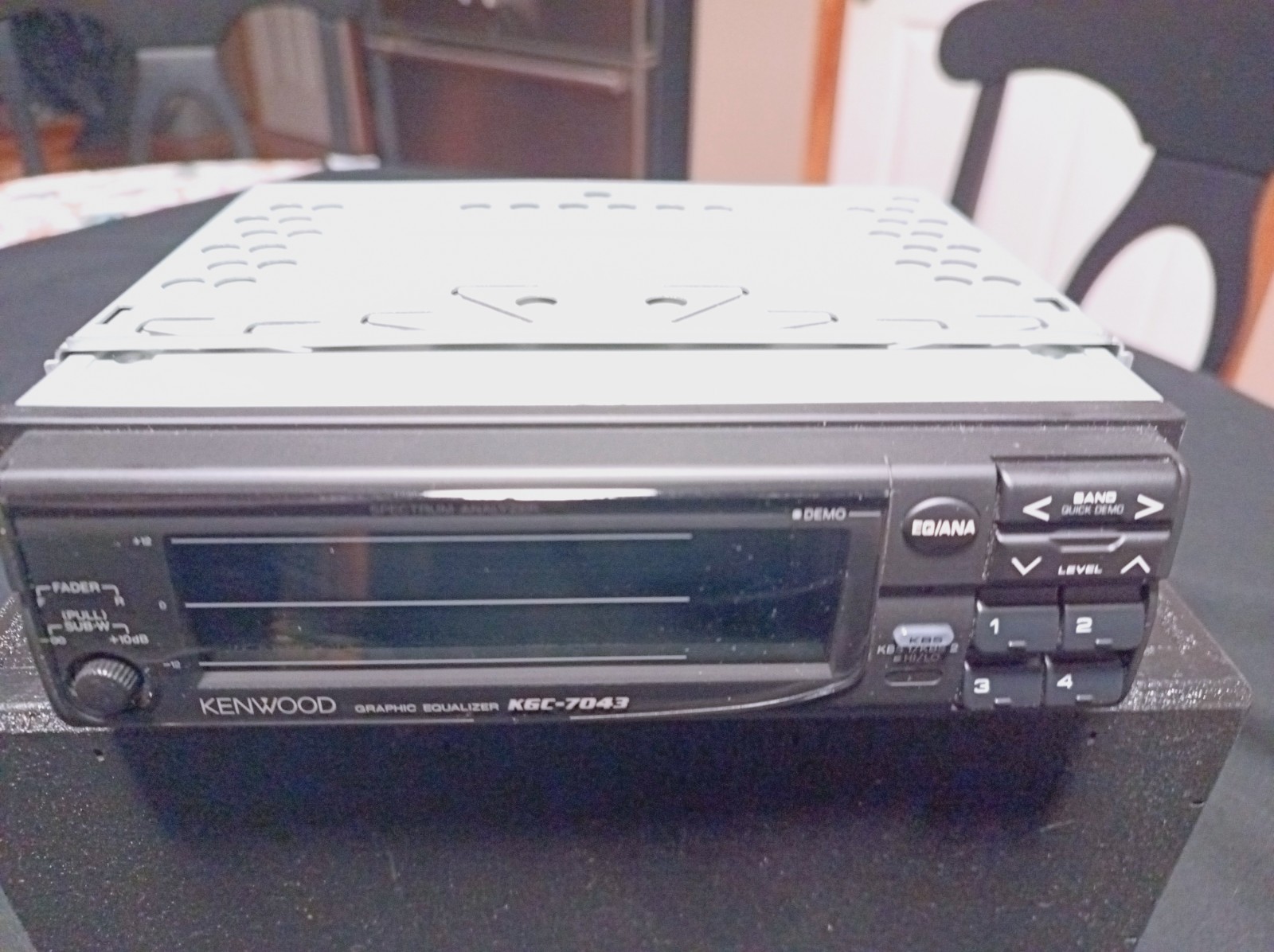 Kenwood KGC-7043 Rare Spectrum Equalizer