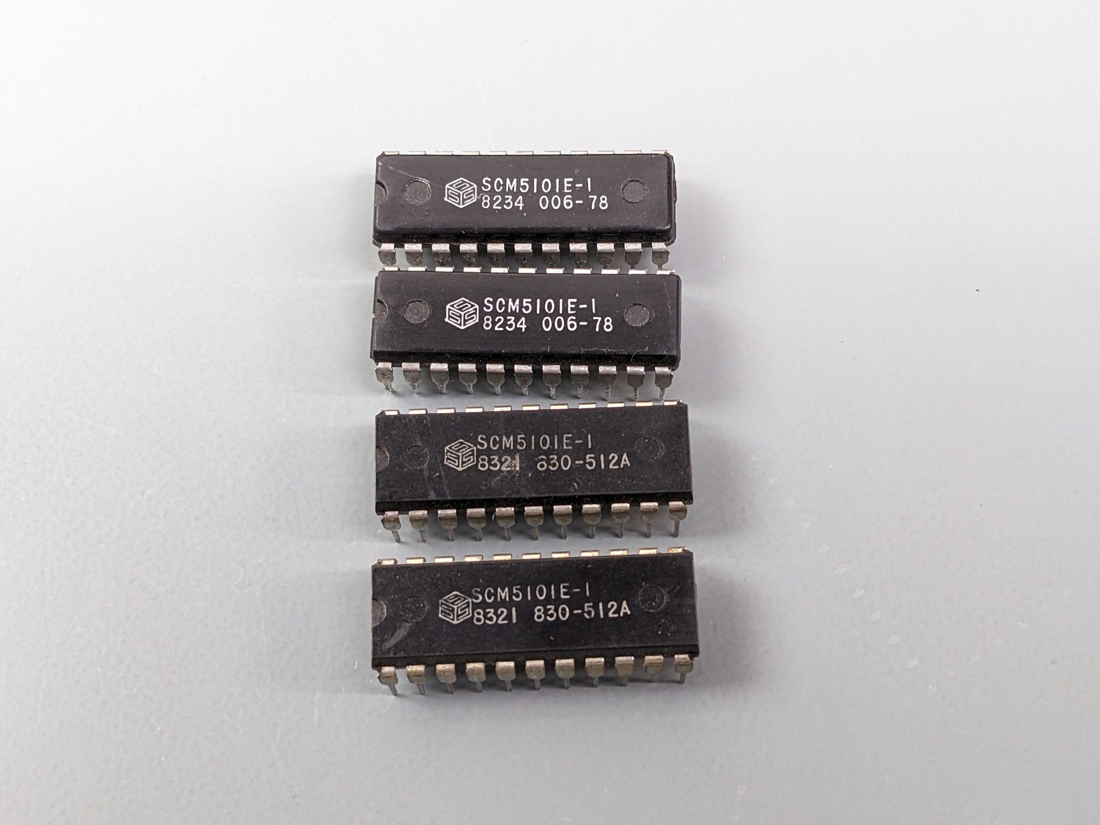 (4) Solid State Scientific SCM5101E-1 256 x 9 Bit SRAM ICs ~ Tested Good
