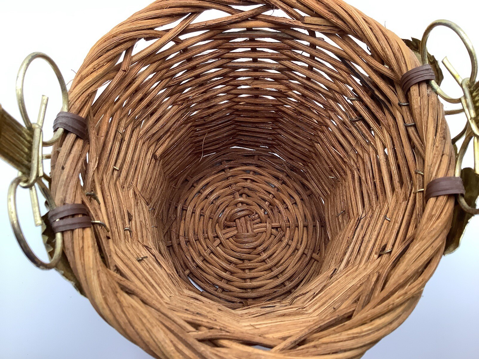Wicker Flower Planter Vase Metal Handle And Leafs MISSING 1 Leaf