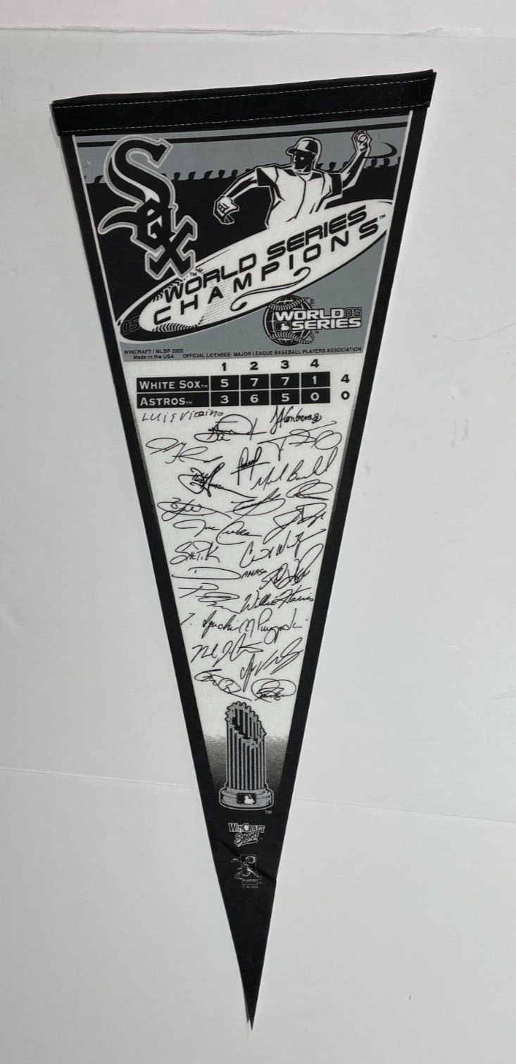 CHICAGO WHITE SOX 2005 WORLD CHAMPS SIGNATURES MLB BASEBALL  PENNANT MINT/NEW