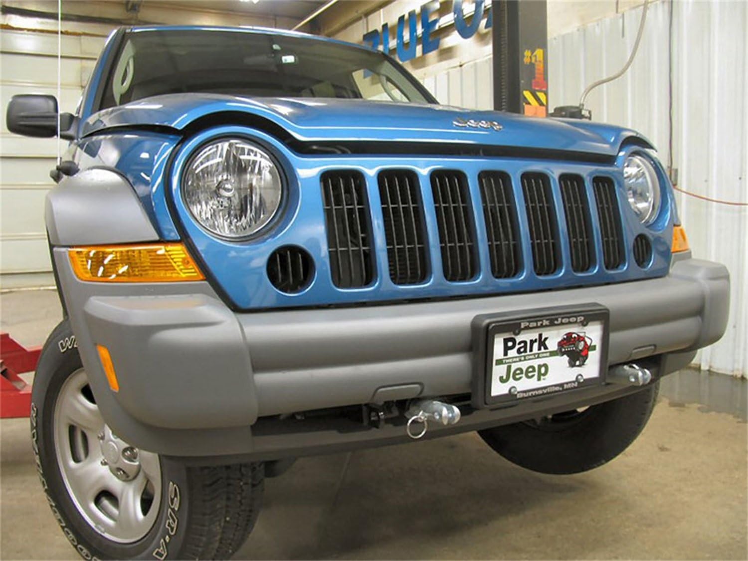 Blue Ox BX1122 Base Plate for 05-07 Jeep Liberty Tow Bar Removable Arms