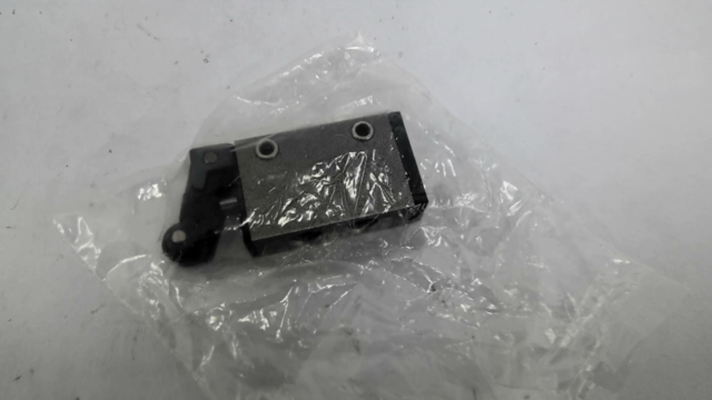Aventics 0820 402 002 Roller Switch Vavle