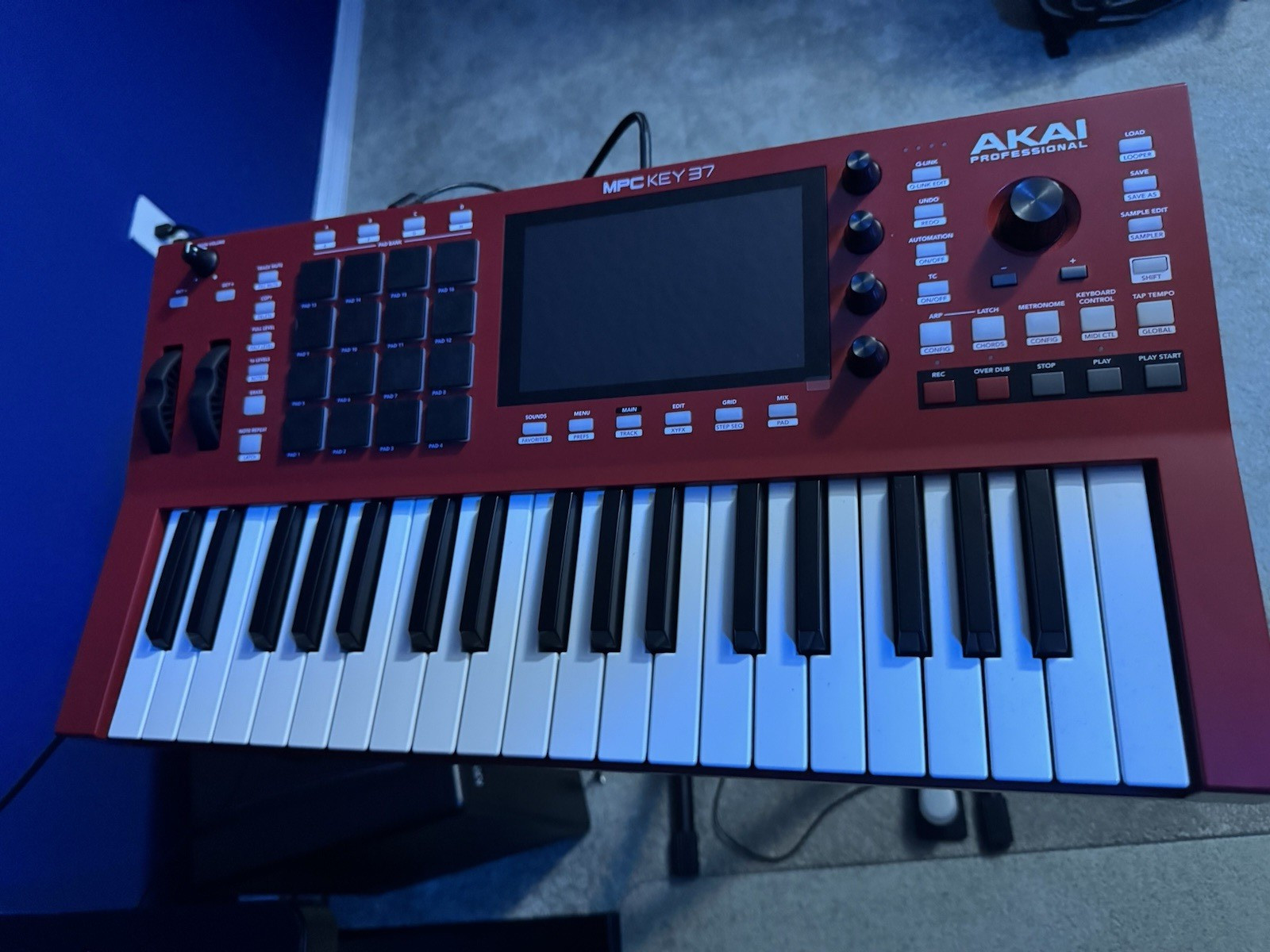 Akai MPC Key 37 37-Key Standalone Production Keyboard Aftertouch Pads Red