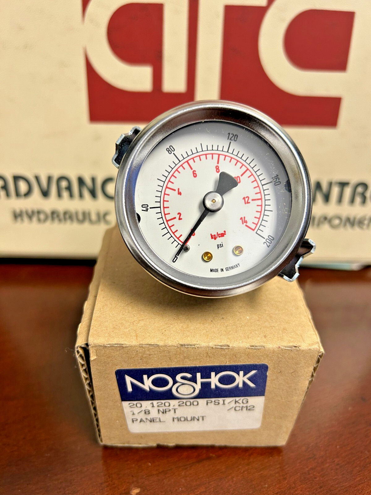 NOSHOK GAUGE, 20.120.200PSI/KG/CM2, 1/8 NPT