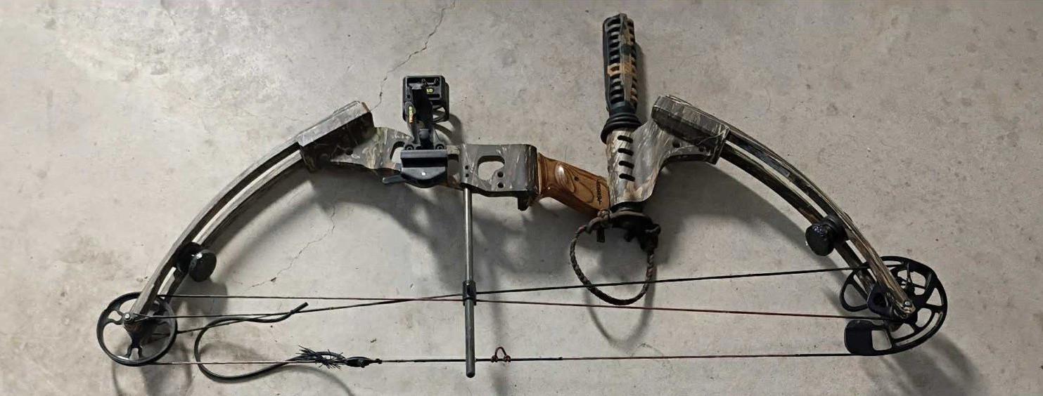 Pearson Diamondback VX Right-Hand Camo Compound Hunting Bow 40-70lb 30in