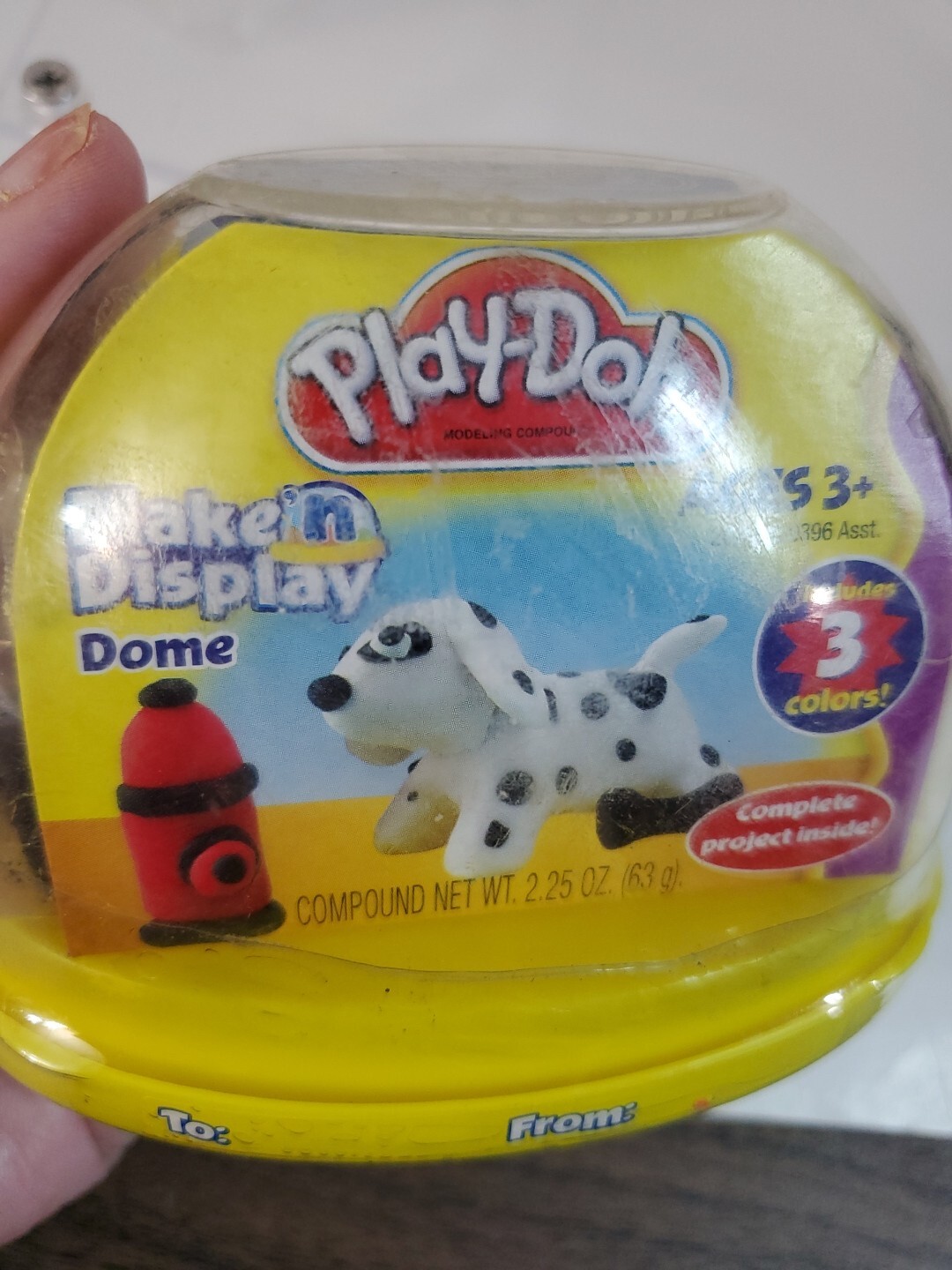 Play-Doh Make N Display Dome Dalmatian with Fire Hydrant New in Plastic 2006