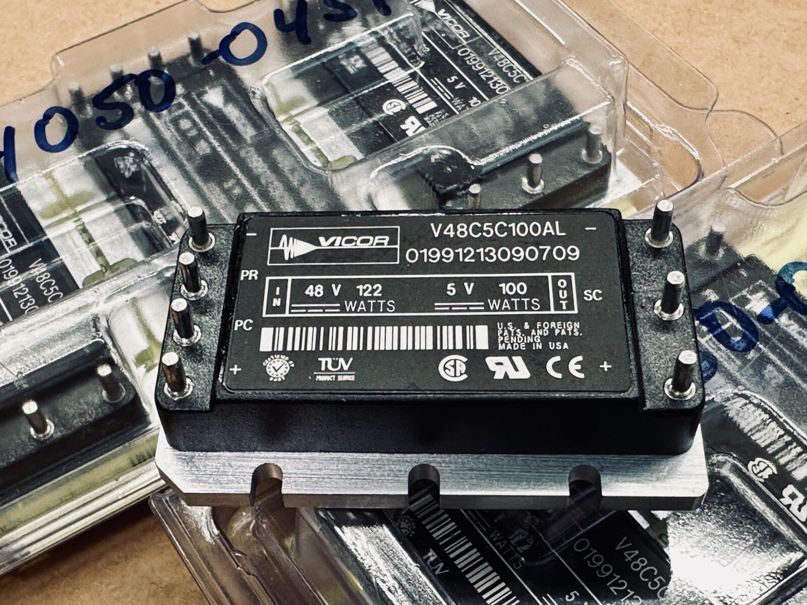 V48C5C100AL Professional Power Modules Modules