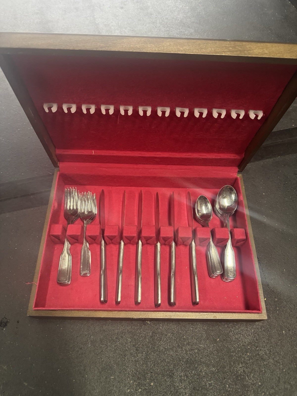 Stainless By Salem 30 Piece Silverware Set