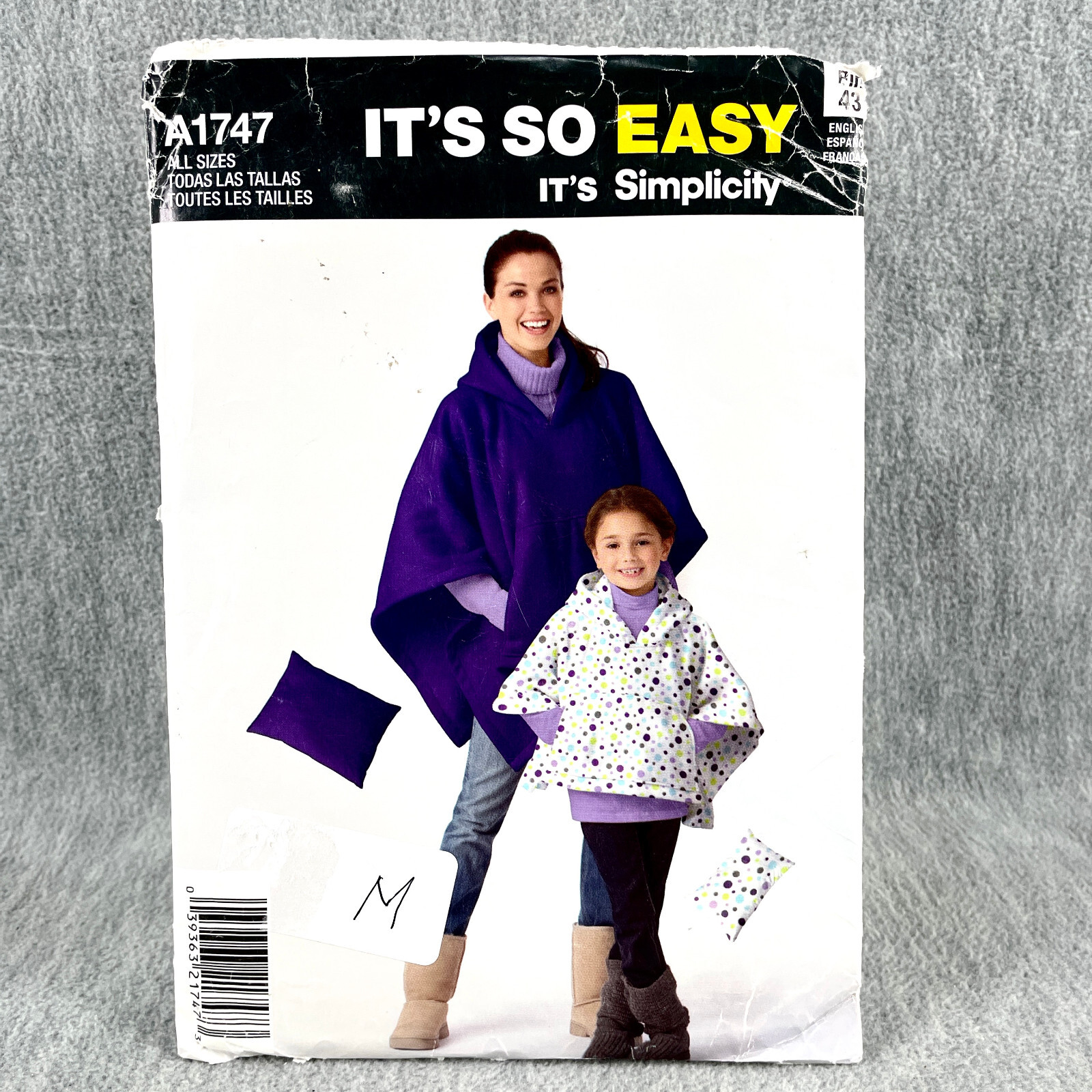 Simplicity 1747 Loose Poncho and Pillow Girls and Misses One Size Pattern Easy