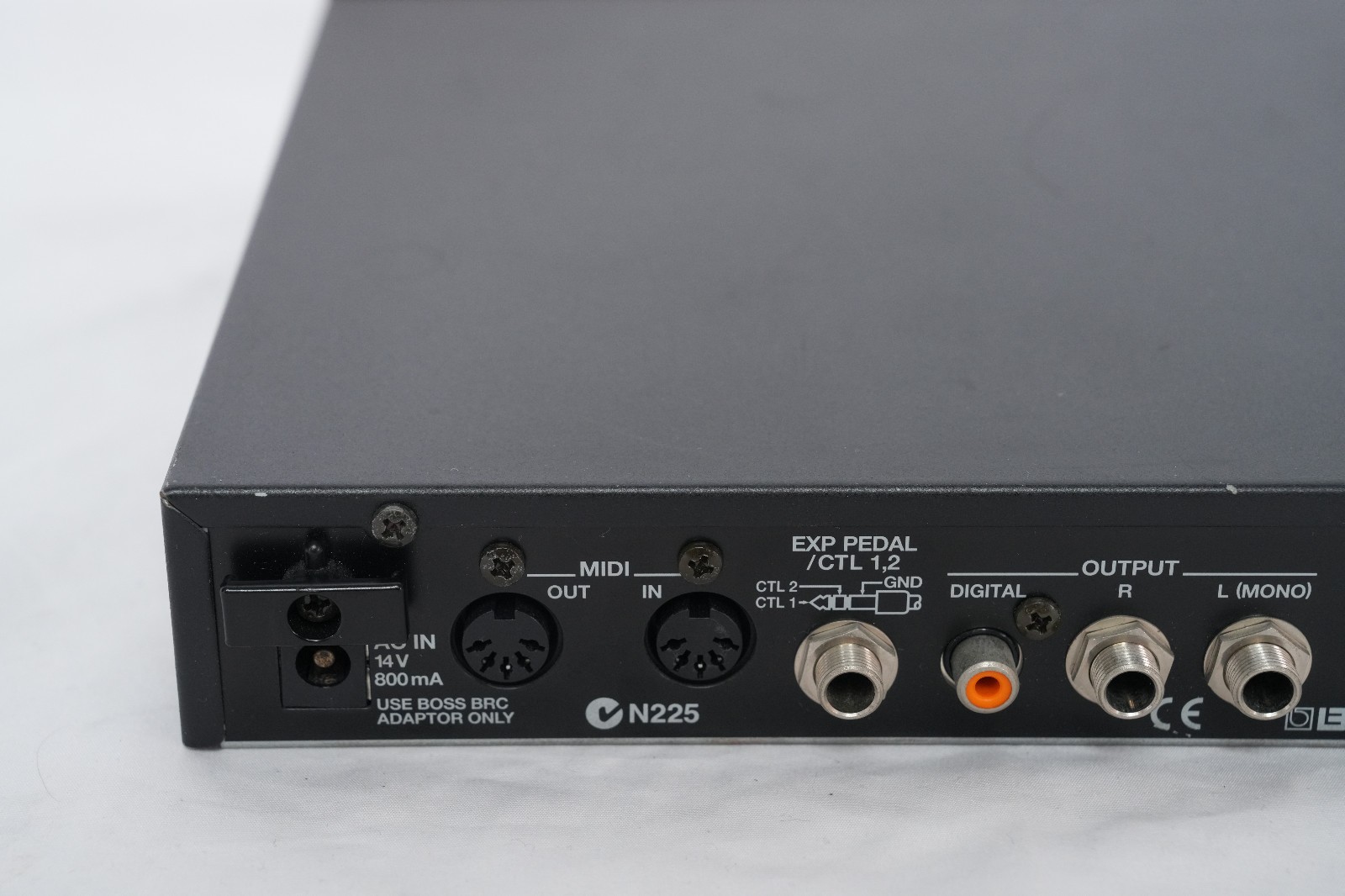 BOSS VF-1 24-BIT MULTIPLE EFFECTS PROCESSOR Guitar Effect