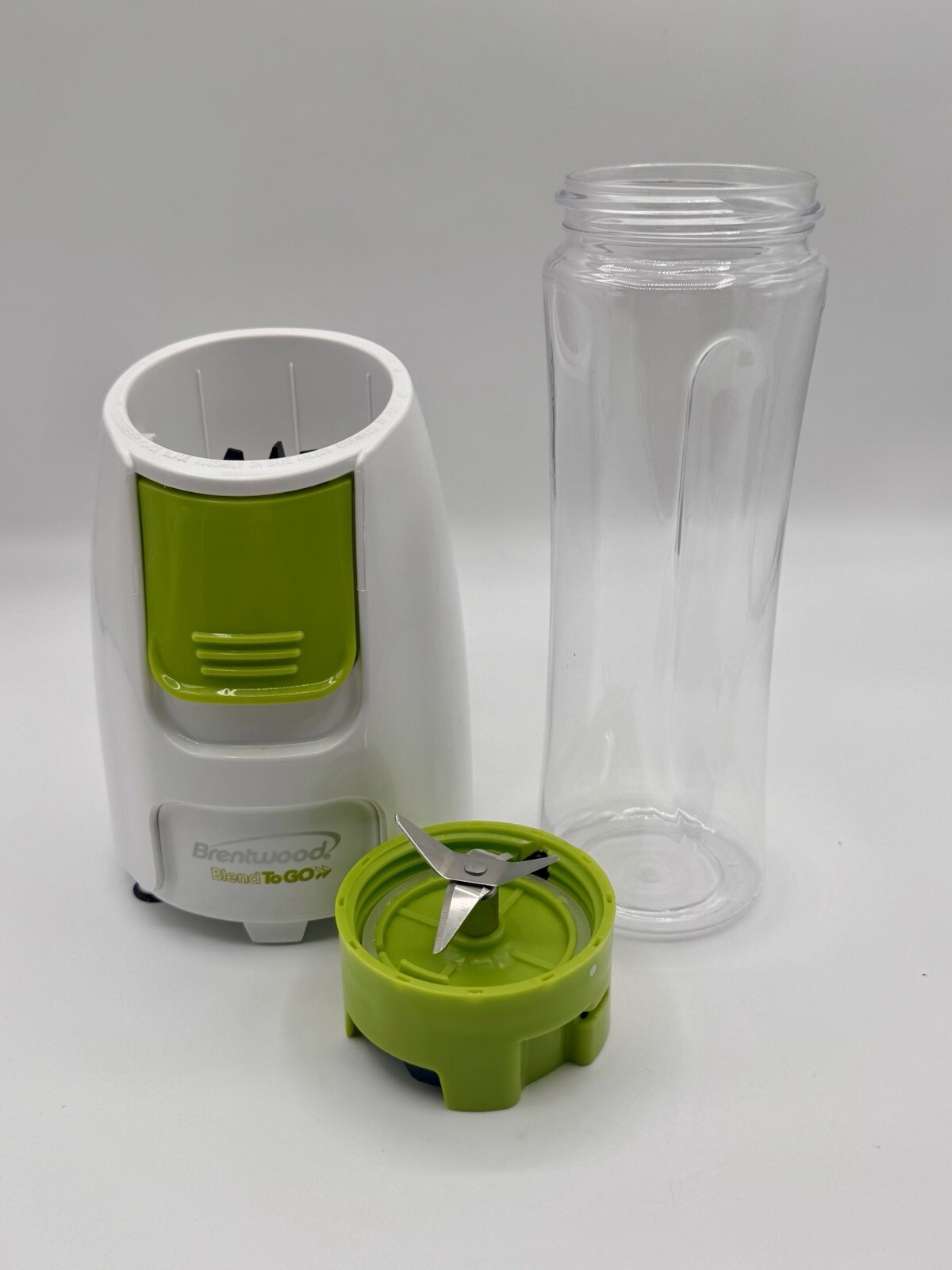 Brentwood Blend To Go 20oz BPA Free Personal Blender White