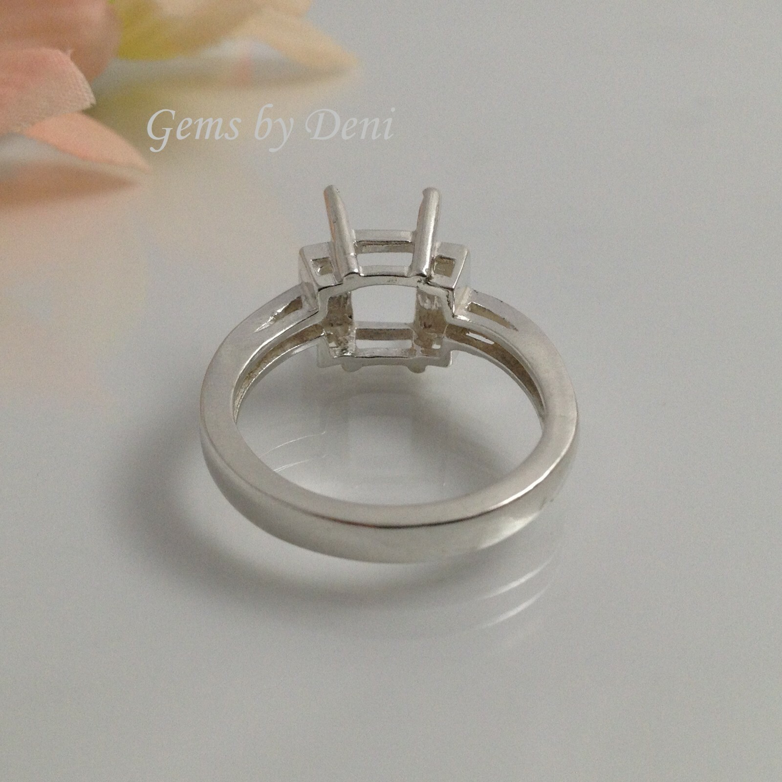 9x7mm Emerald Solitaire Sterling Silver Pre-Notched Ring Setting Size 7