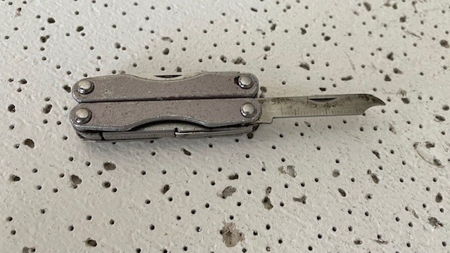 Leatherman SQUIRT S4 Silver Scissors Knife File Multi Tool - - - - -