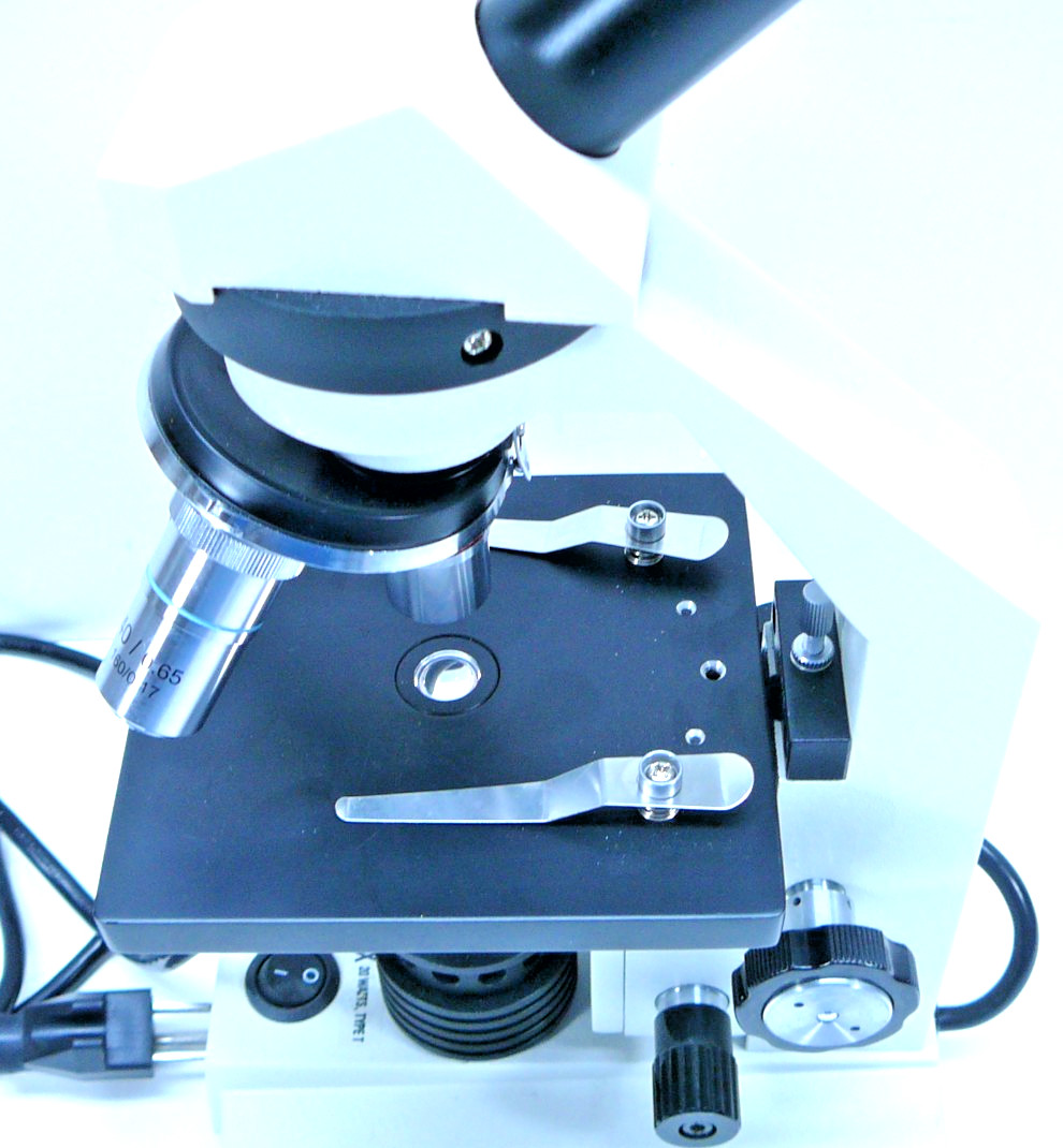 FREY SCIENTIFIC Microscope Model 131 Compound with x-y stage 40-400X & 48 slides