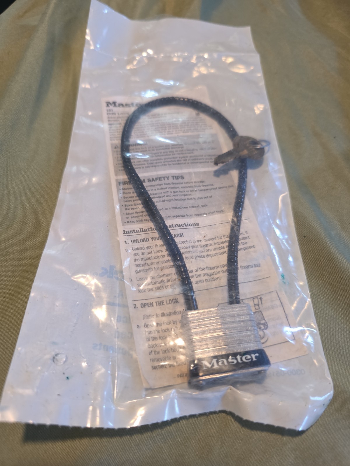 Brand New Master Lock 107 Cable Gun Lock With 2 Keys for Security