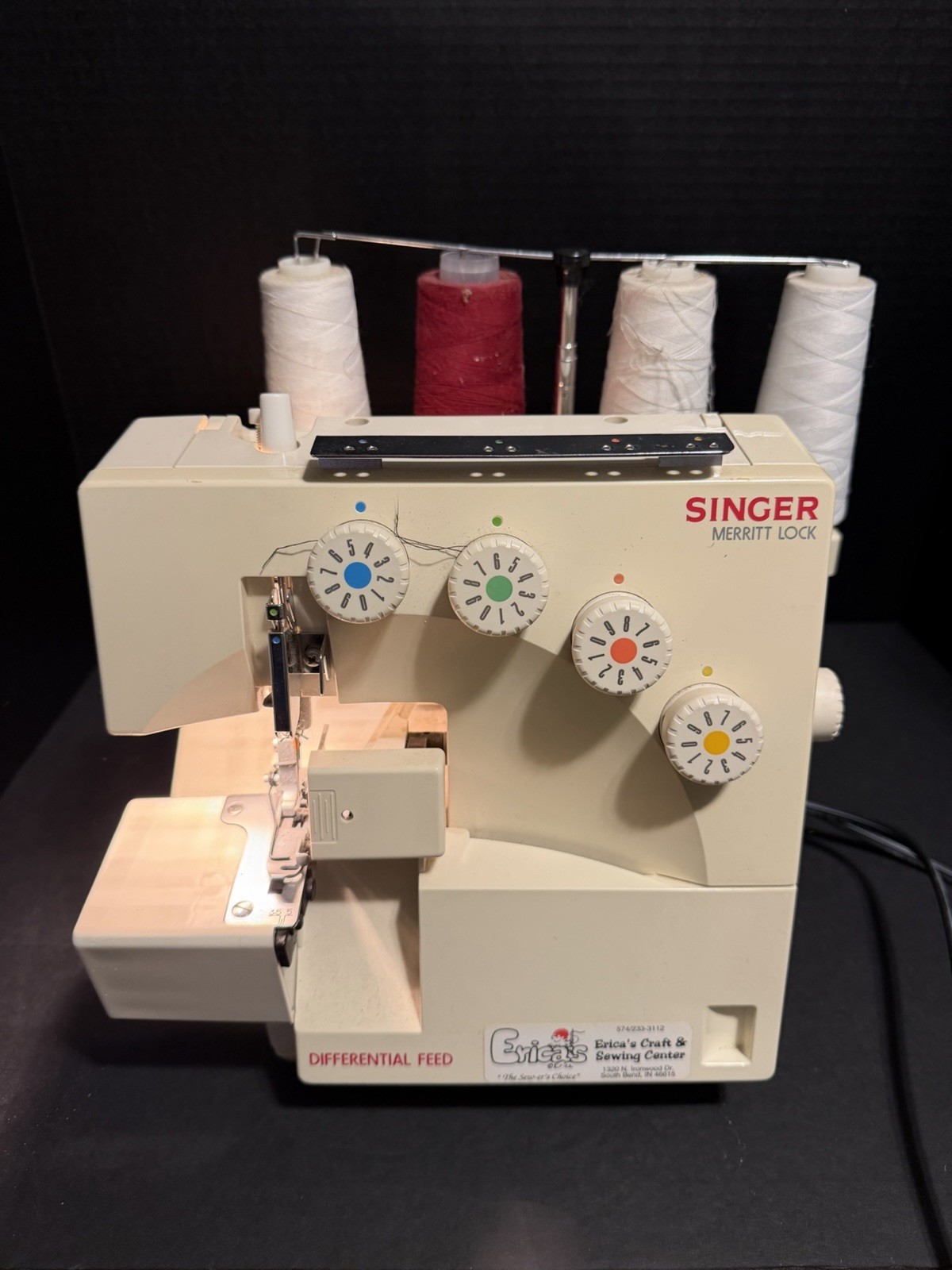 Singer Merrit Lock Serger Sewing Machine Model 14U354B  W/Foot Pedal, Works