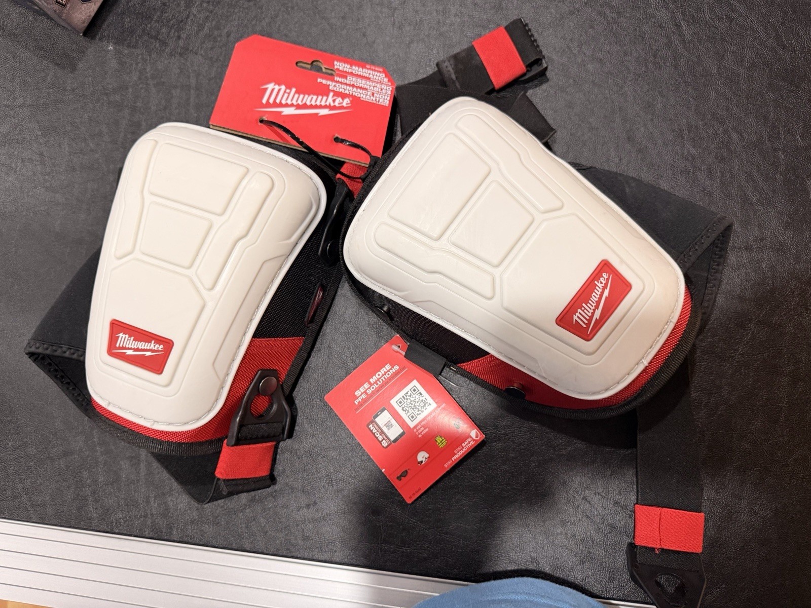 Milwaukee Non Marring Knee Pads