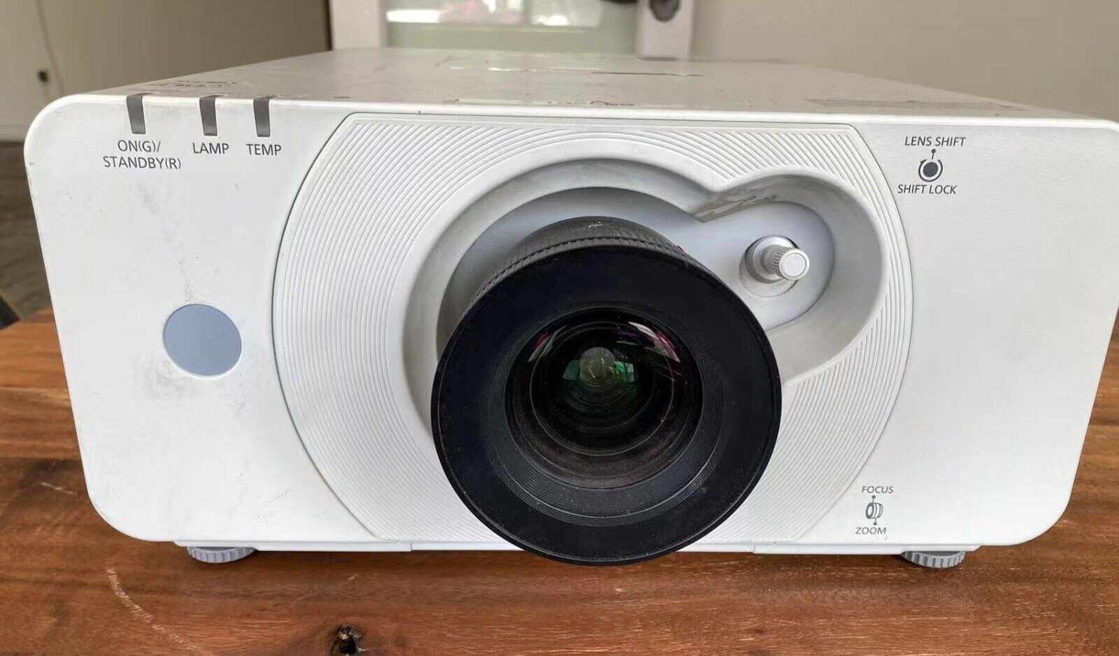 Panasonic PT-DW530U DW530 DLP HDMI 4000-Lumens 1280X800 WXGA Projector- ONE HOUR