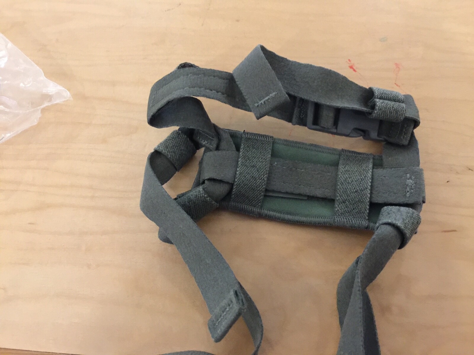 CHIN STRAP foliage each, fg-504 new old stock. 2011