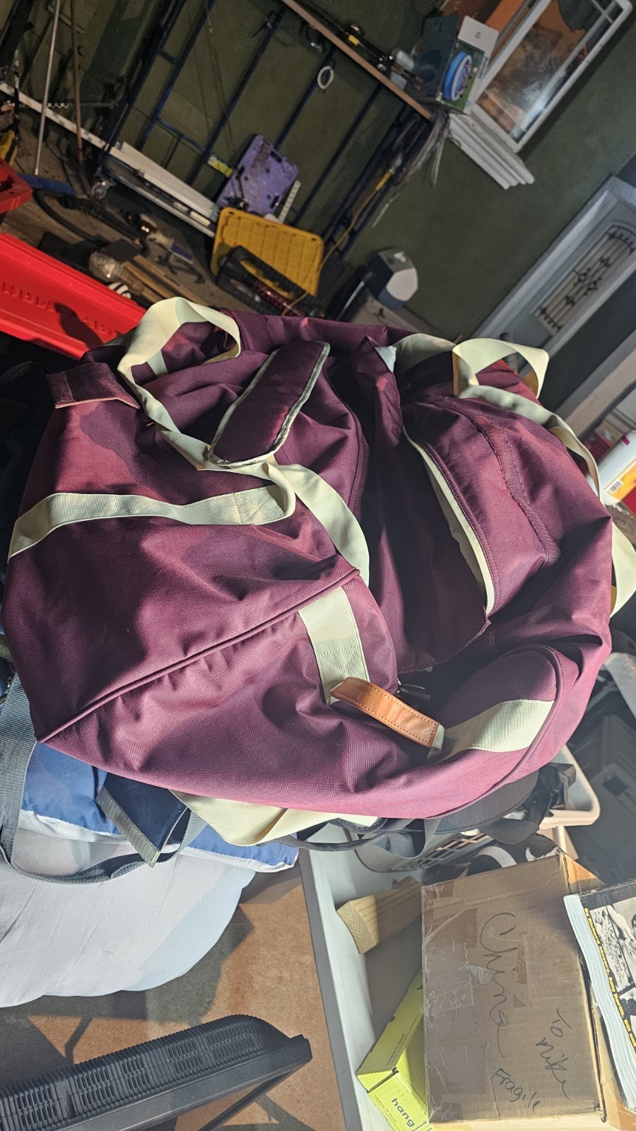 ABSCENT SMELL PROOF XL DUFFLE BAG MAGNUM!!!