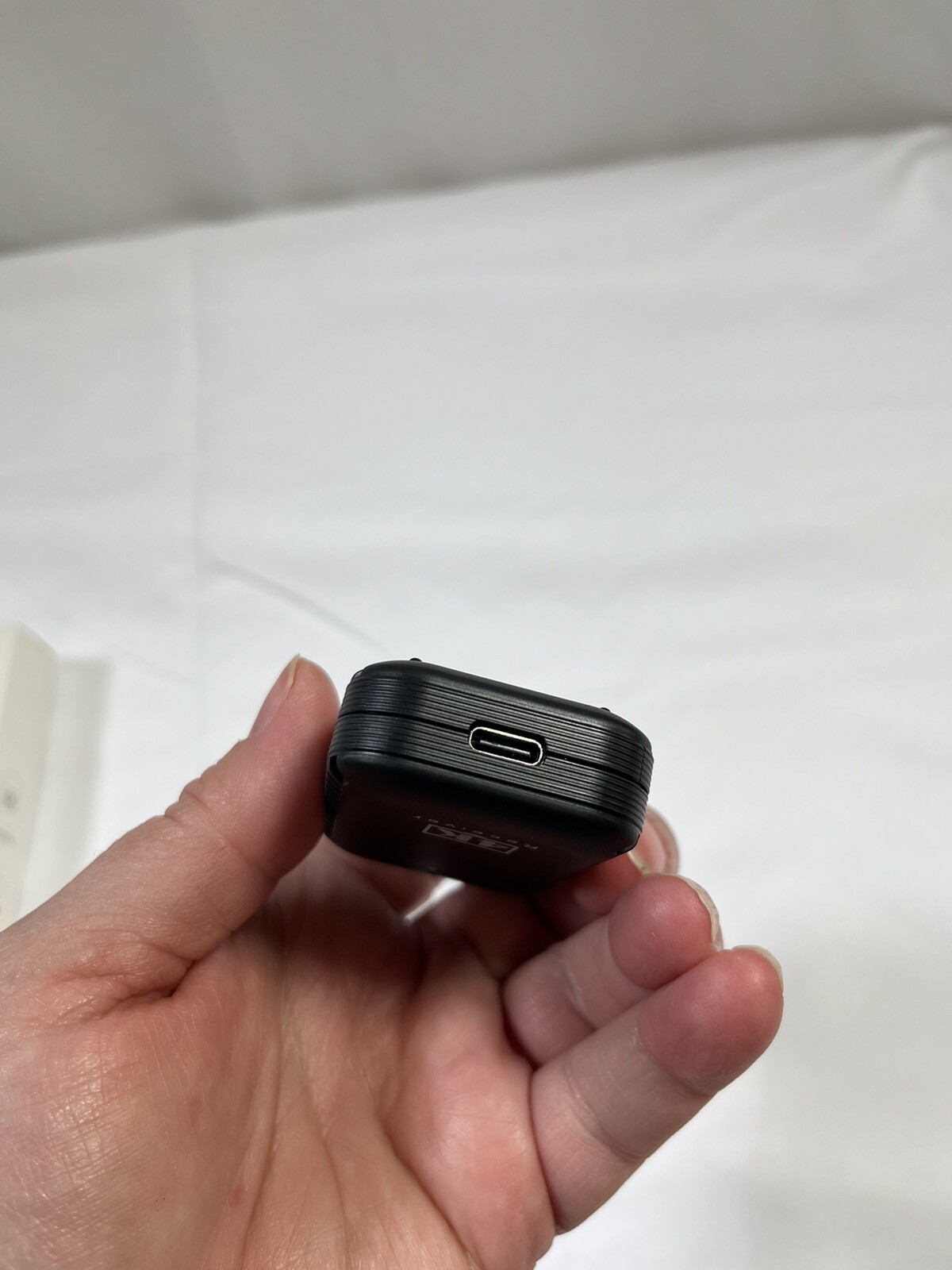 4K Wireless HDMI Transmitter and Receiver, HDMI Wireless Extender, Plug & Play