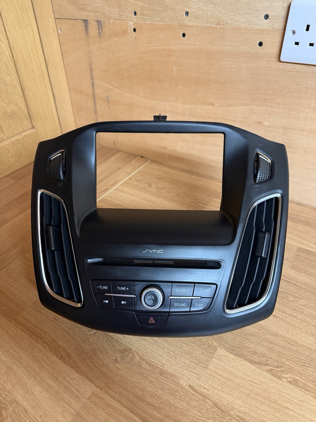 Ford Focus Radio Fascia SYNC Interior Trim 2015-2018 MK3 F1ET-18K811-HC 2314865
