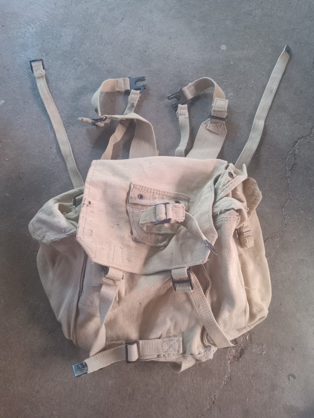 Iraqi Fredom Desert Storm tan Iraq Army P44 Bag Pack Original Theater Made Issue
