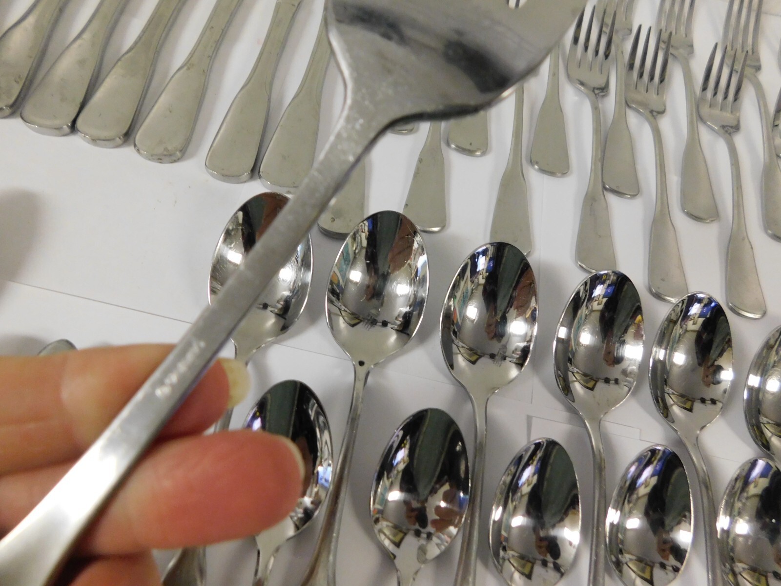 Oneida Stainless Steel Yorktown Pattern Flatware Set
